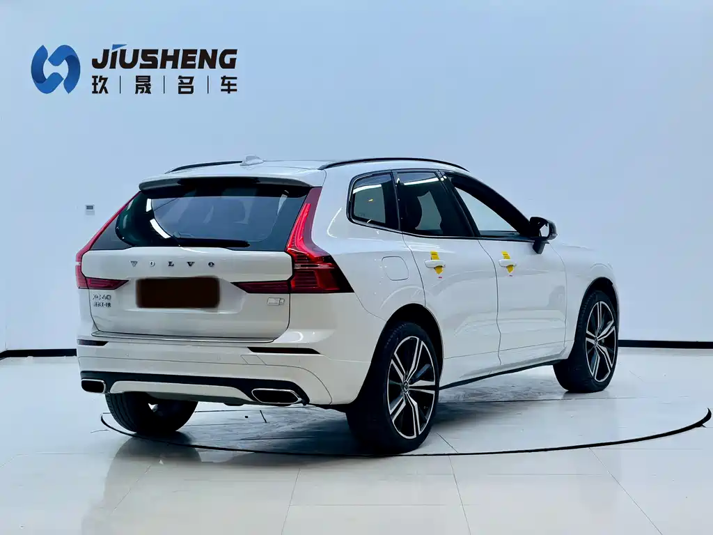 Volvo XC60 PHEV 2020 — фото 3