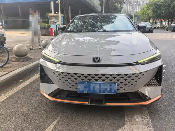 Changan UNI-V 2024