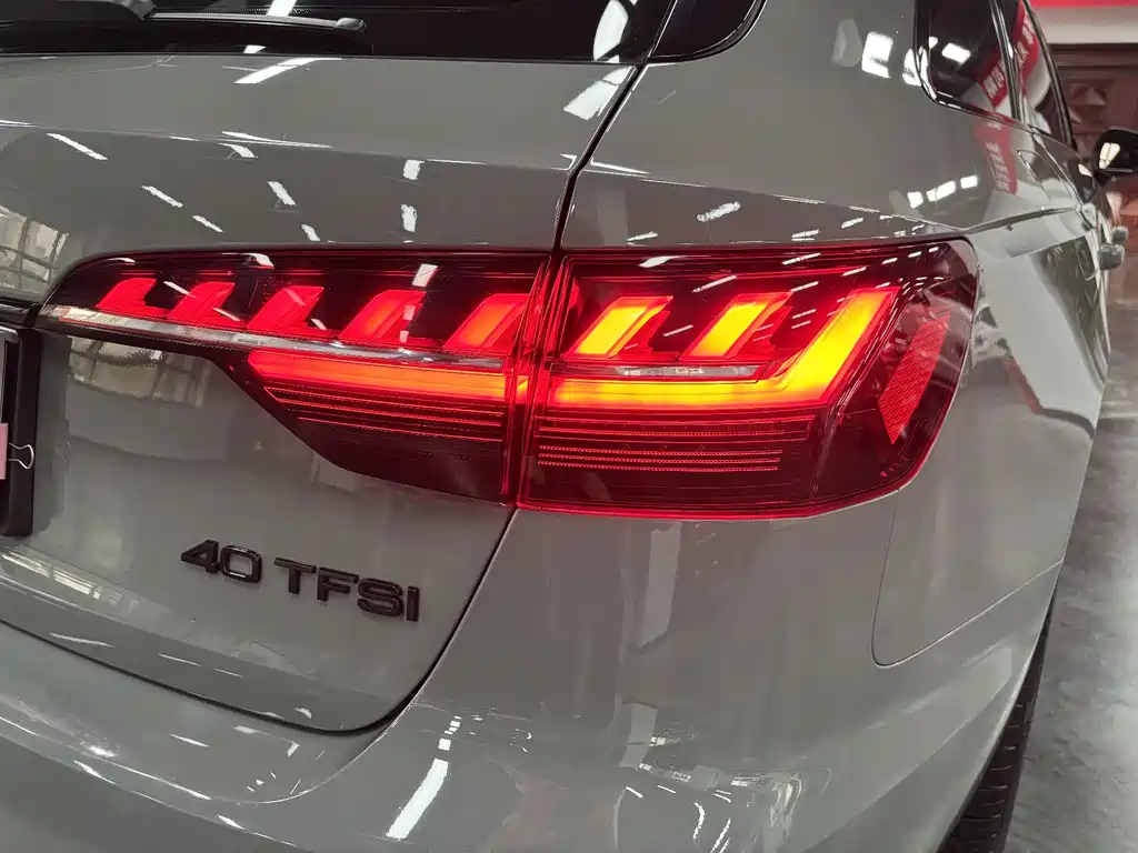 Audi A4 2022 — фото 18