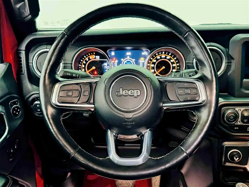 Jeep Wrangler 2021 — фото 14