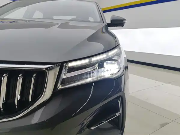 Geely Emgrand 2025