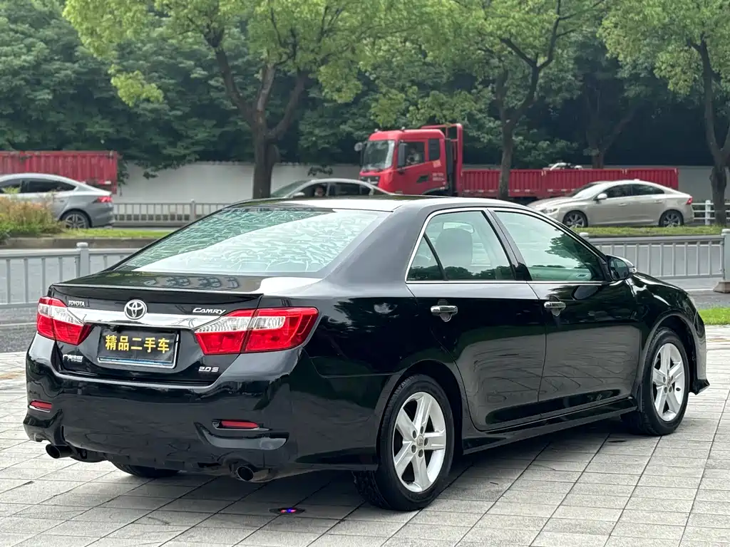 Toyota Camry 2014