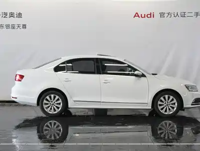 Volkswagen Sagitar 2016