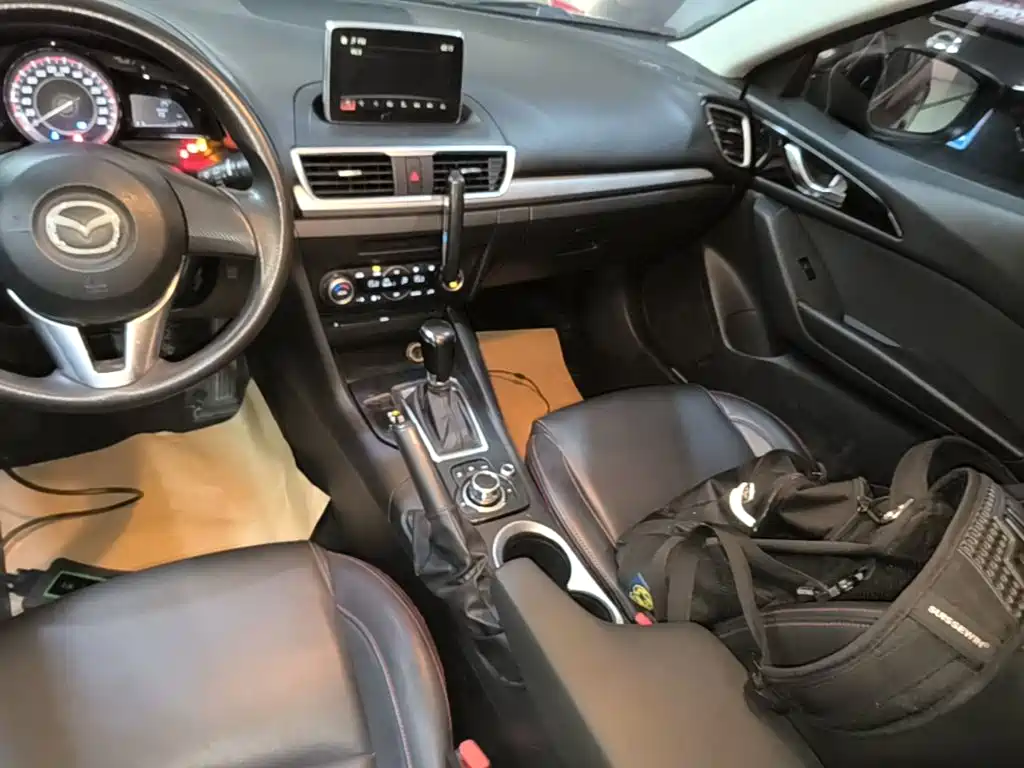 Mazda 3 Angkesela 2015 — фото 14