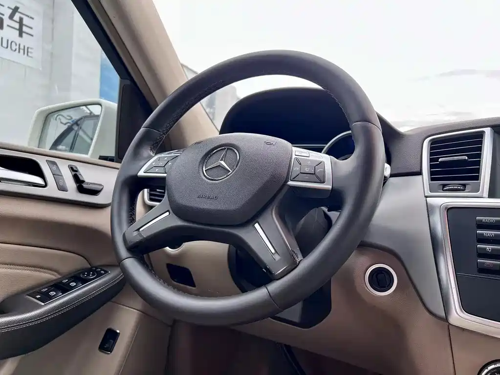 Mercedes-Benz M-Class 2013 — фото 12