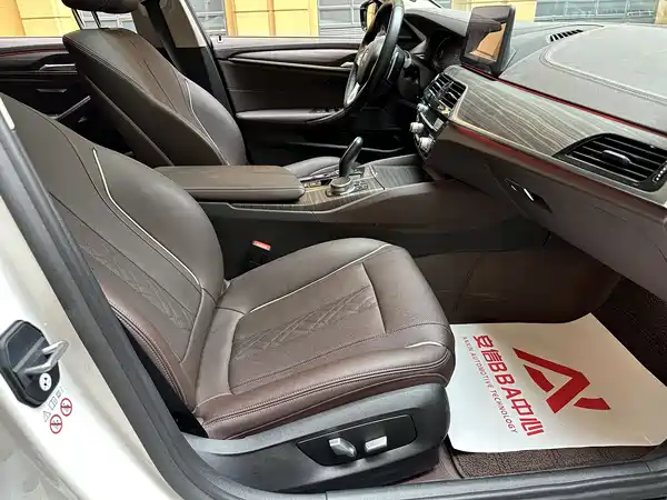 BMW 5 Series 2022