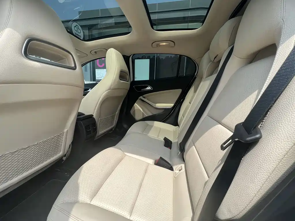 Mercedes-Benz GLA 2017 — фото 6