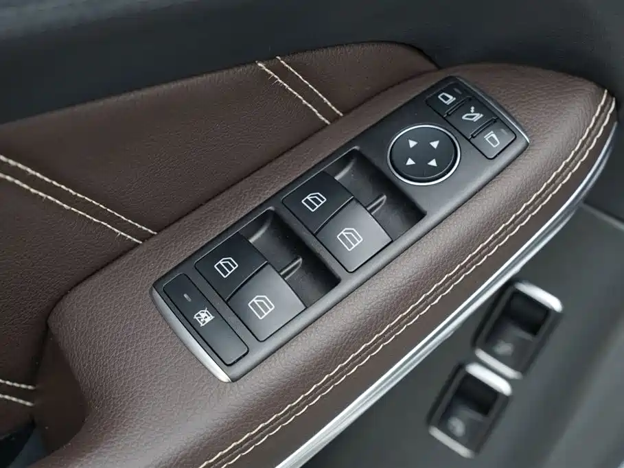 Mercedes-Benz GLS AMG 2018 — фото 11