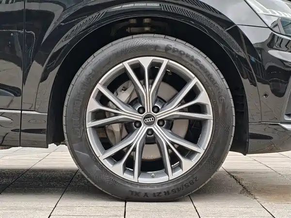 Audi Q8 2023
