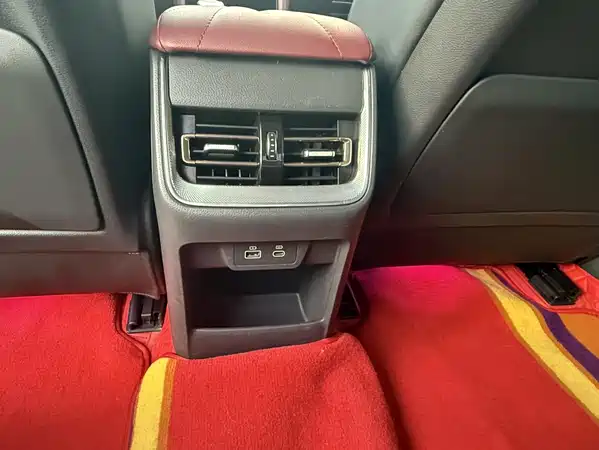 Hongqi H5 2023