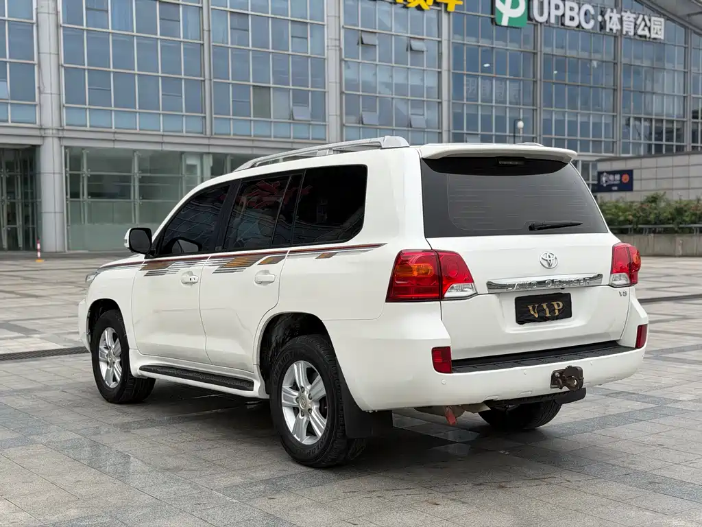 Toyota Land Cruiser 2016 — фото 12