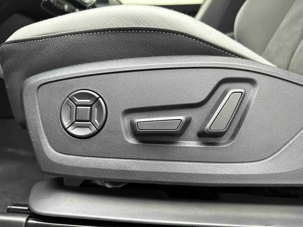 Audi Q3 2022 — фото 11