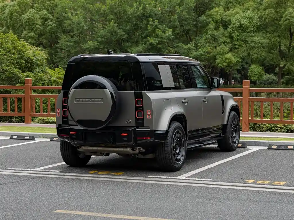 Land Rover Defender 2024 — фото 4