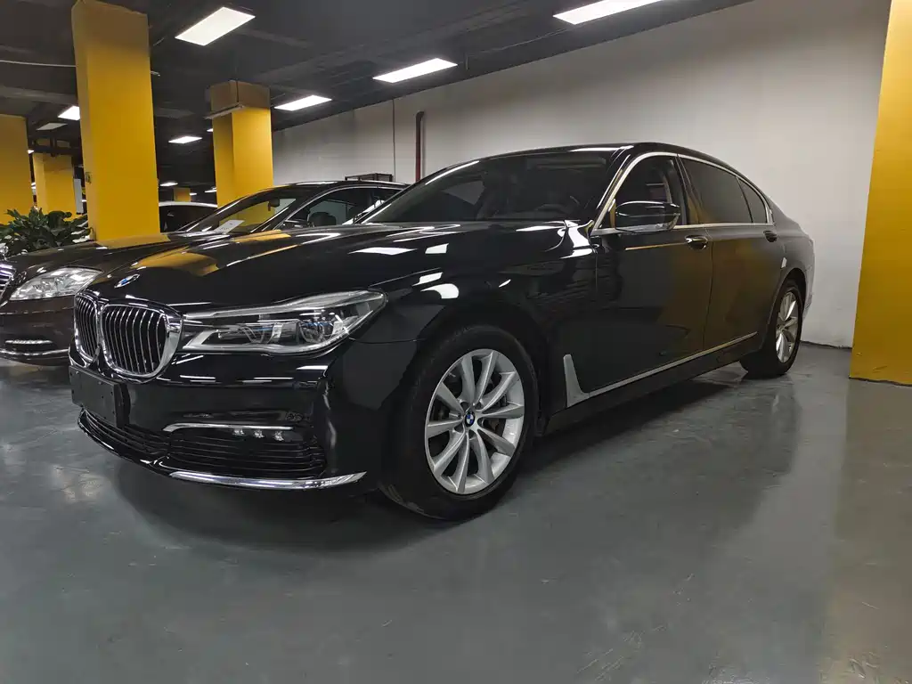 BMW 7 Series 2017 — фото 1