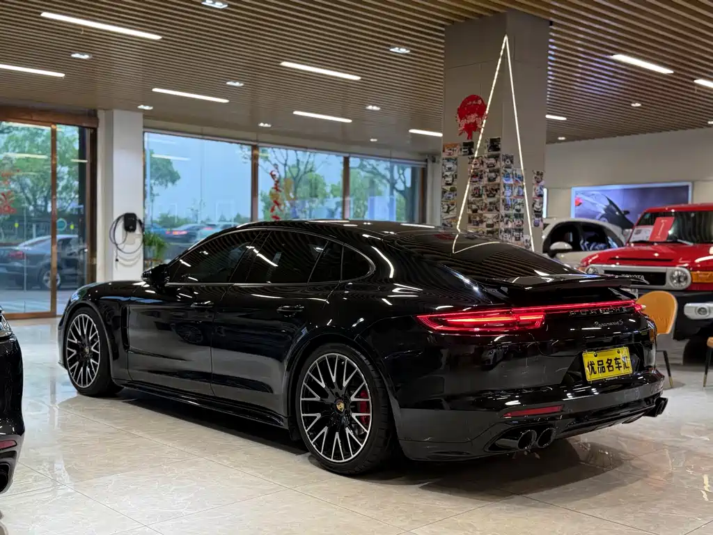 Porsche Panamera 2017 — фото 6