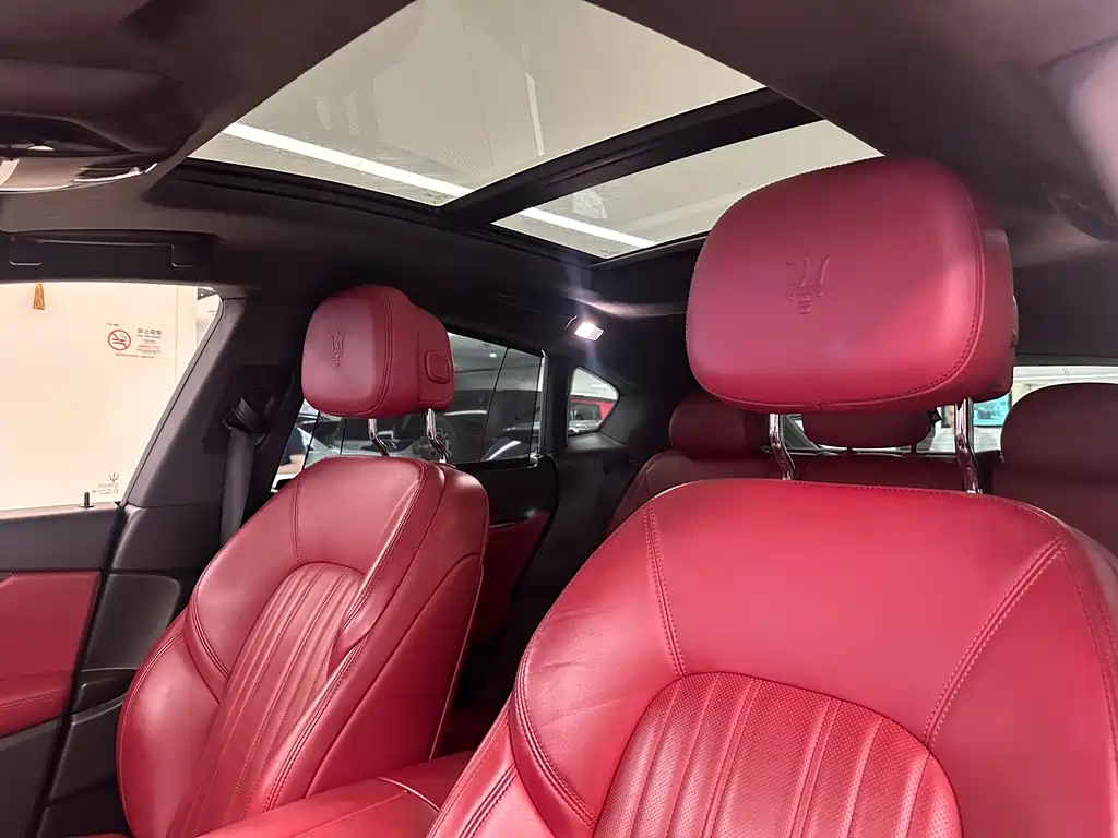 Maserati Levante 2017 — фото 10