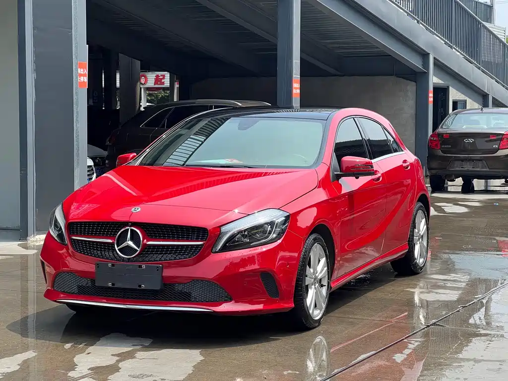 Mercedes-Benz A-Class 2018 — фото 1