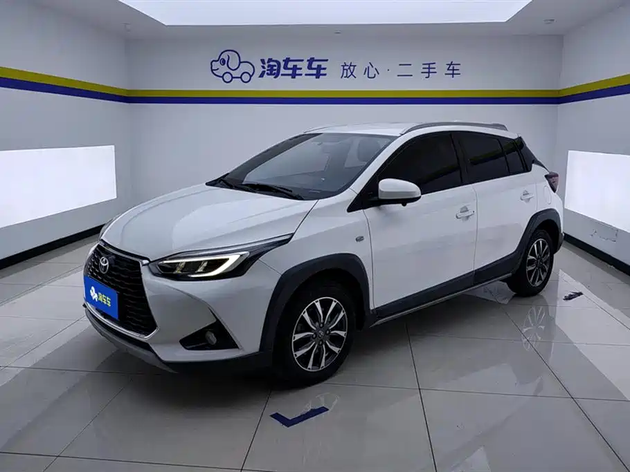 Toyota Yaris L 2021