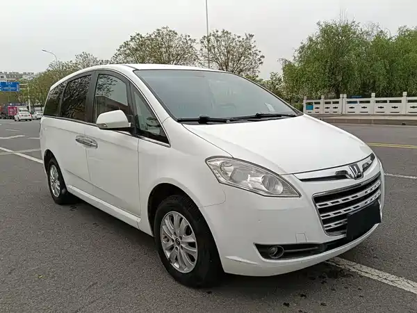 Luxgen Da 7 MPV 2015