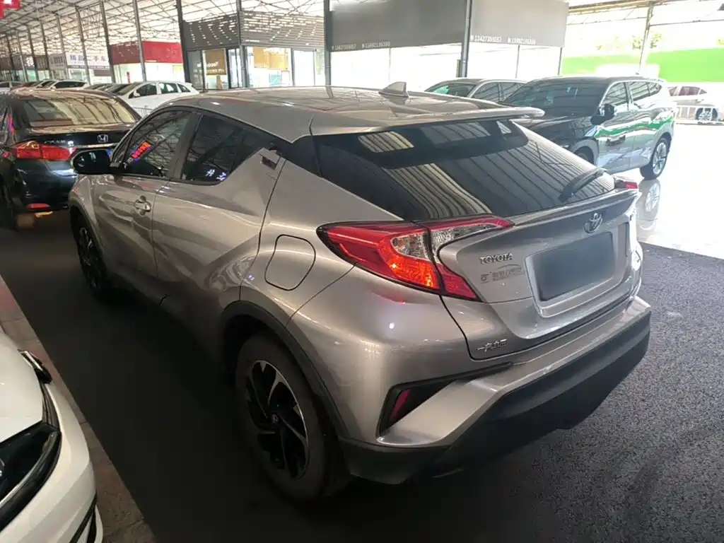 Toyota IZOA 2019 — фото 5