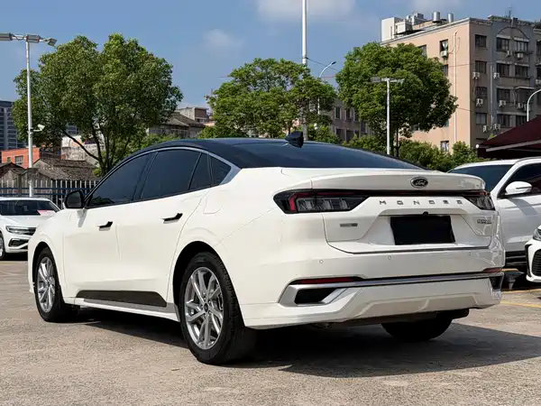 Ford Mondeo 2023