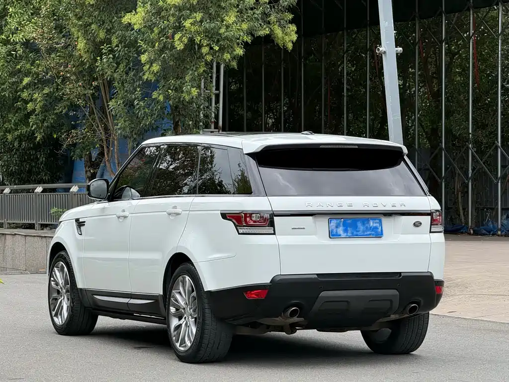 Land Rover Range Rover Sport 2016 — фото 9