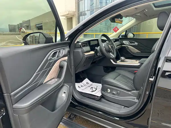 Hongqi HS7 2023
