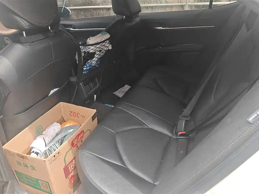 Toyota Camry 2021 — фото 11