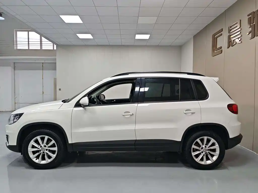 Volkswagen Tiguan 2019 — фото 8