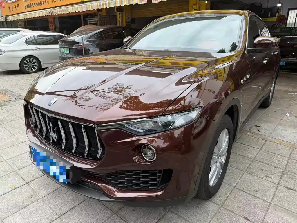 Maserati Levante 2018 — фото 1