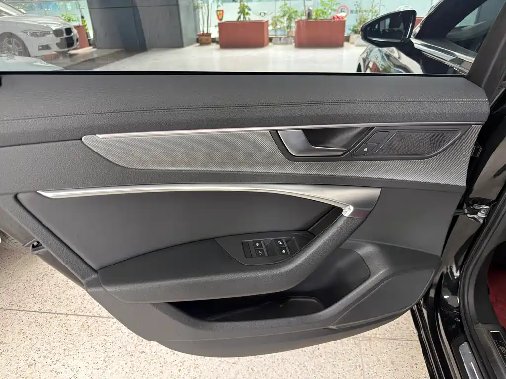 Audi A6L 2022 — фото 25
