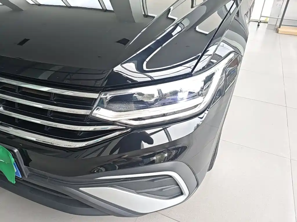 Volkswagen Tiguan L 2022 — фото 24