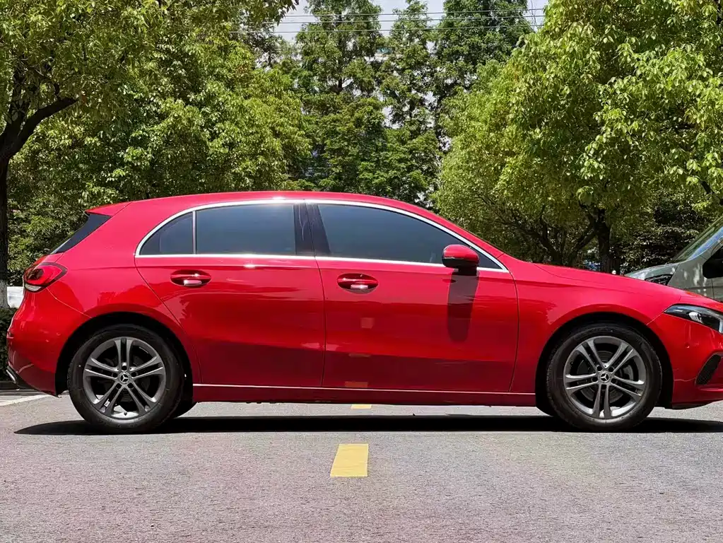 Mercedes-Benz A-Class 2020 — фото 4