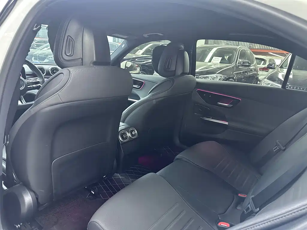 Mercedes-Benz C-Class 2023 — фото 10