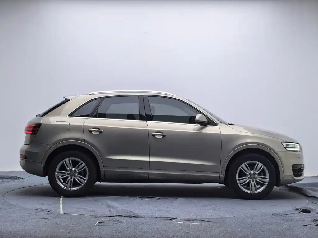Audi Q3 2015 — фото 7