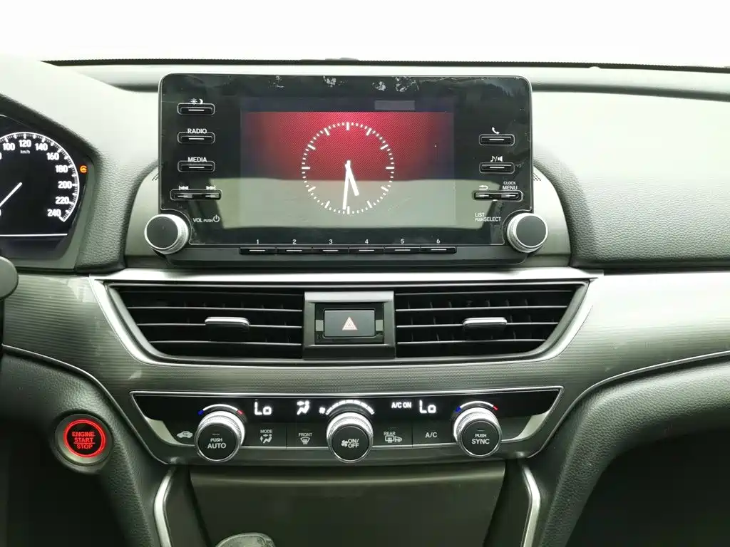 Honda Accord 2019 — фото 12