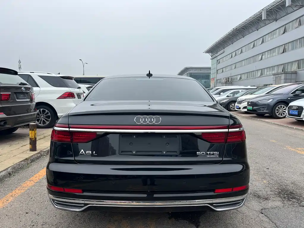Audi A8 2021