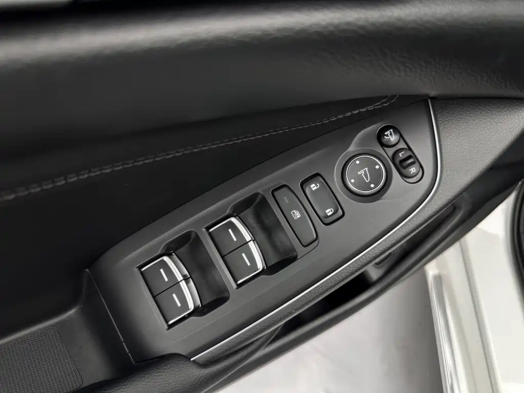 Honda Accord 2023 — фото 23