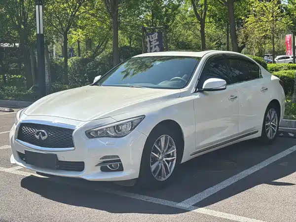 Infiniti Q50L 2017