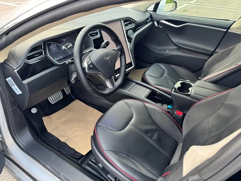 Tesla Model S 2015 — фото 9