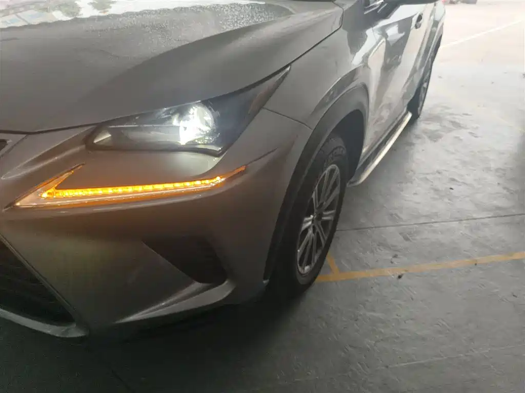 Lexus NX 2018 — фото 23