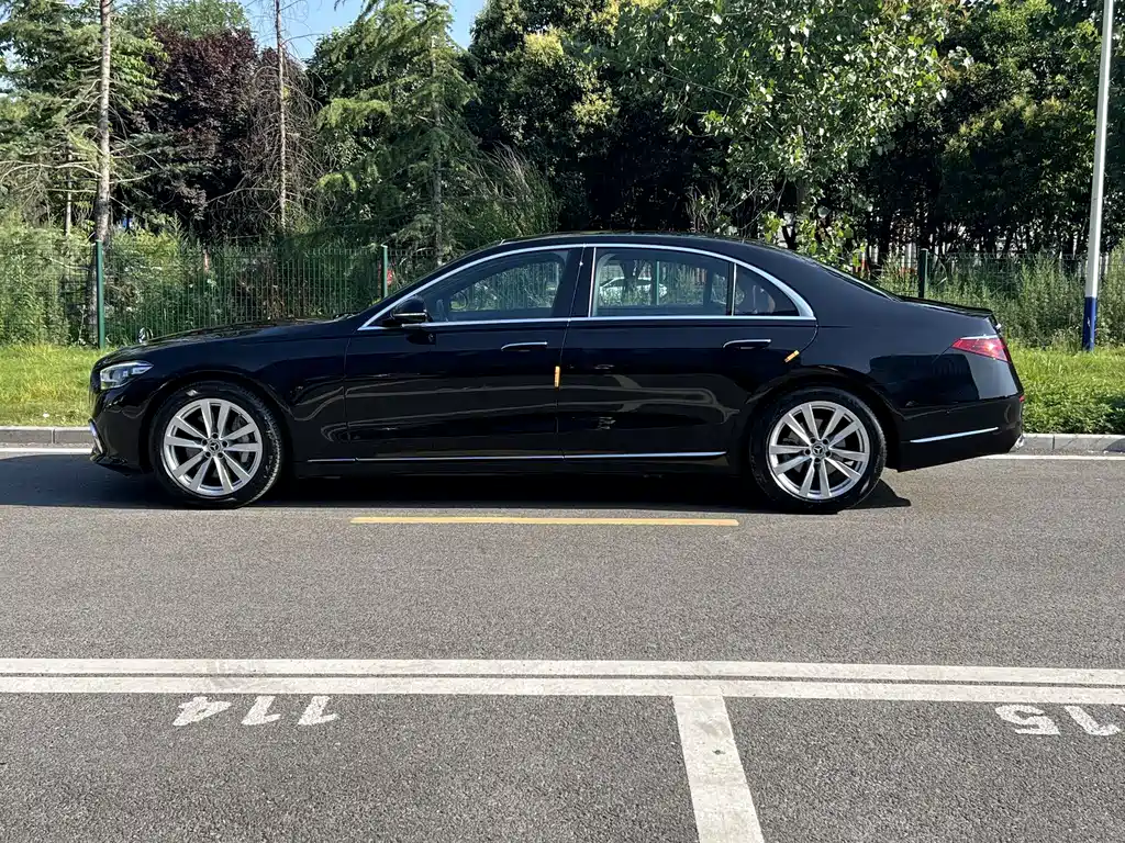 Mercedes-Benz S-Class 2023 — фото 16