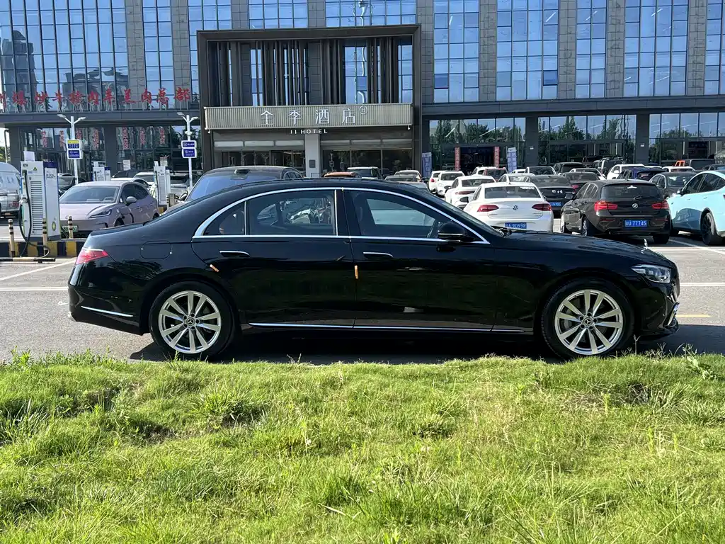Mercedes-Benz S-Class 2023 — фото 15