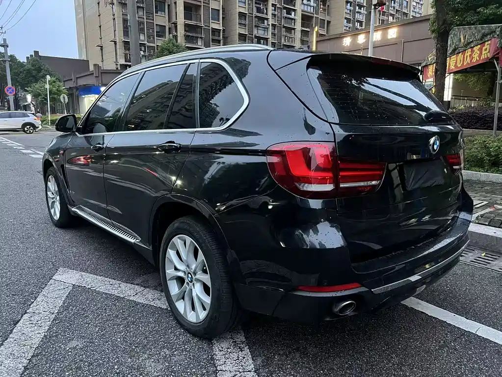 BMW X5 2018 — фото 9
