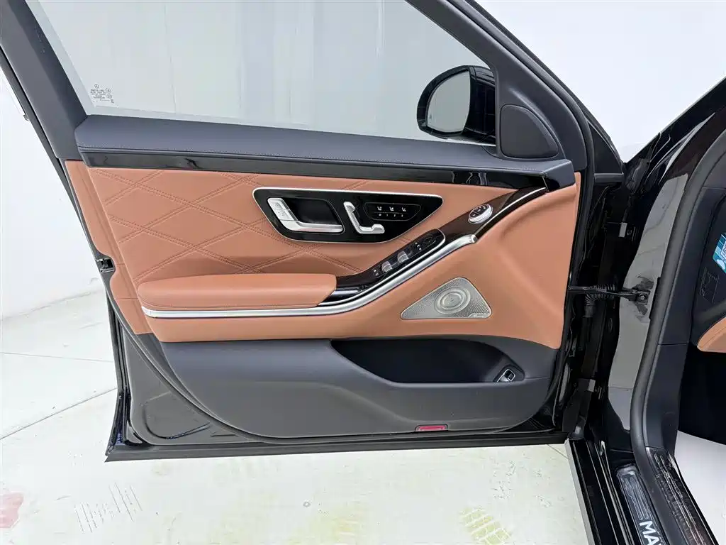 Mercedes-Benz Maybach S-Class 2021 — фото 15