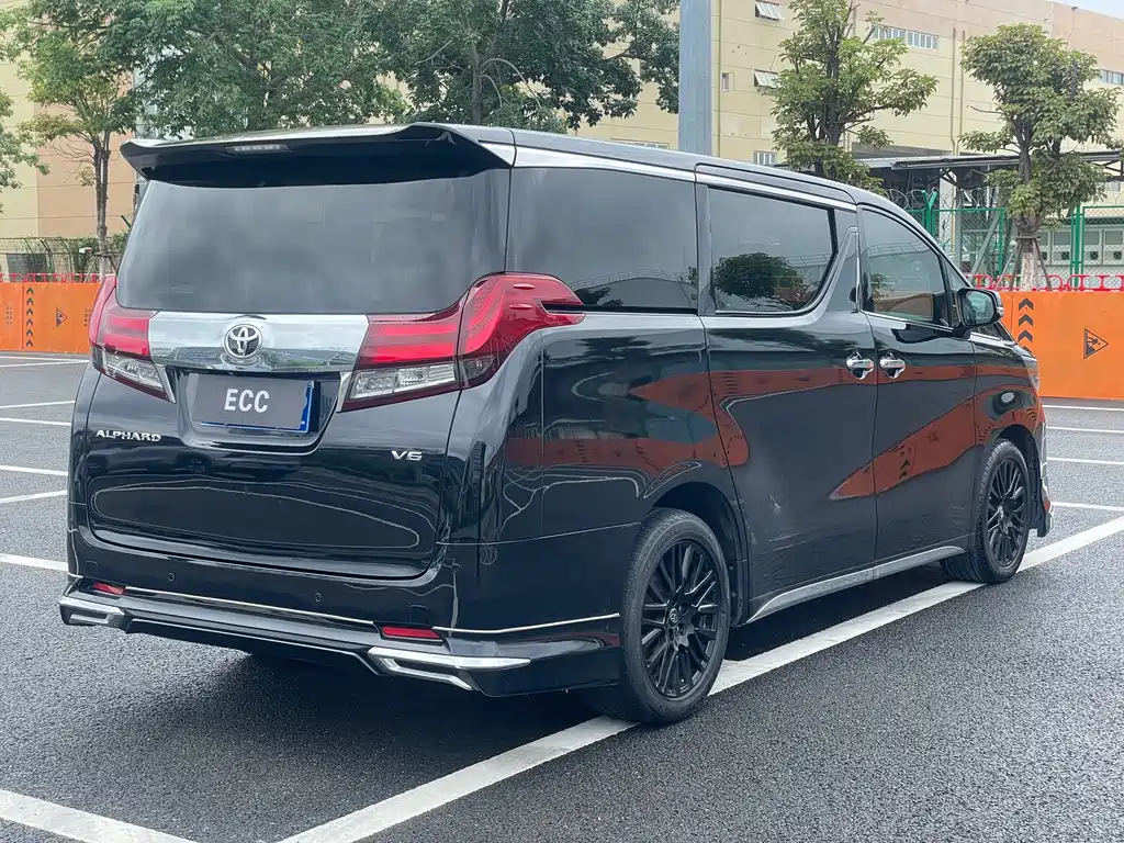 Toyota Alphard 2016 — фото 6