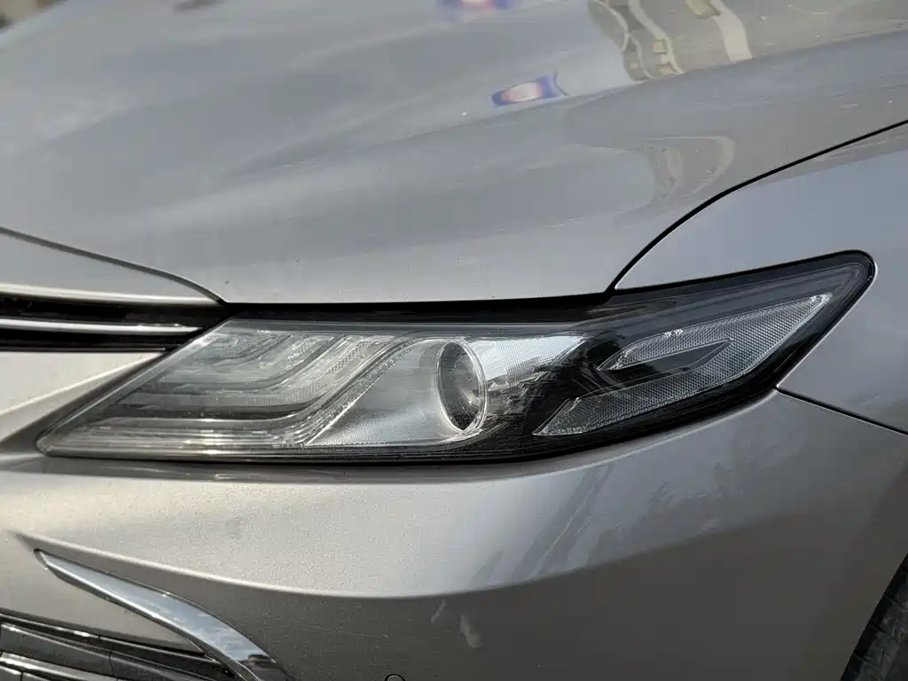 Toyota Camry 2023 — фото 7