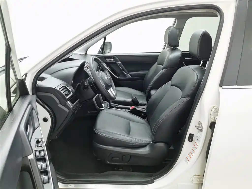 Subaru Forester 2016 — фото 10
