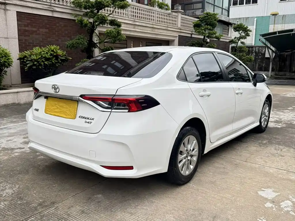 Toyota Corolla 2020 — фото 16
