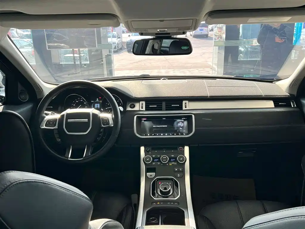Land Rover Range Rover Evoque 2019 — фото 16